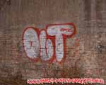 OUT (MITTE)