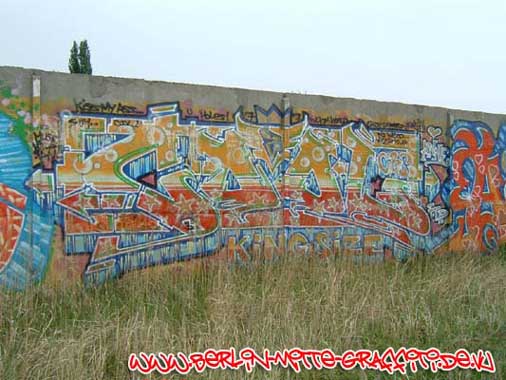 COOL 8MITTE)