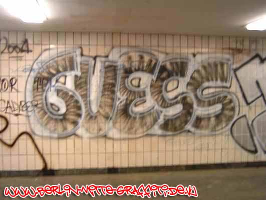 GUESS/ (MITTE)